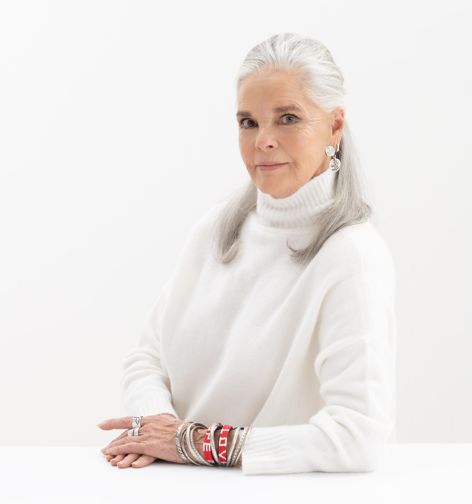 Ali Macgraw S Enduring Story Coveyclub